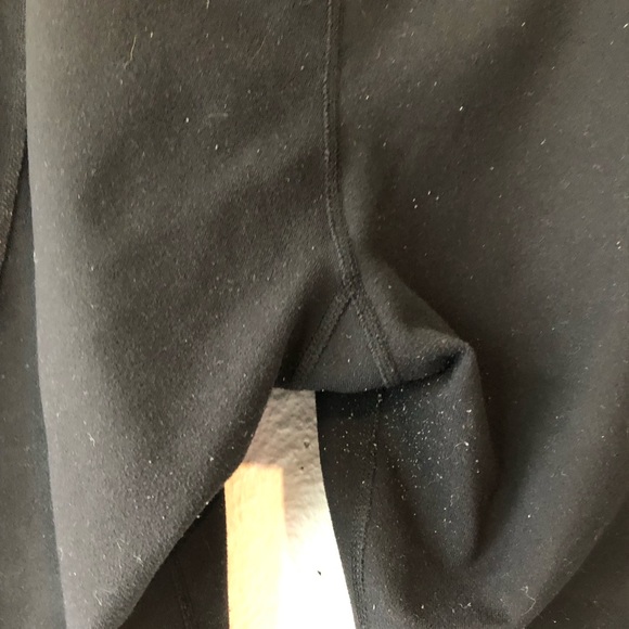 Black cropped Lululemon leggings - Picture 6 of 9